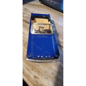 Sunnyside 1964 1/2 Ford Mustang Convertible 289 1:24 Diecast Blue SS7711 Toy Car